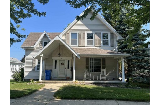 315 W Franklin Street, Portage, WI 53901