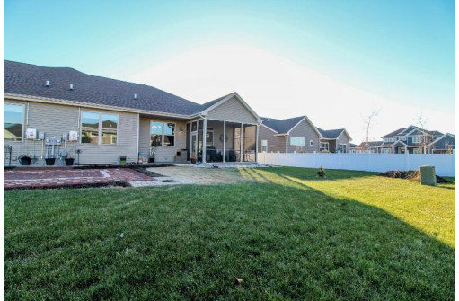 386 Bella Way, Sun Prairie, WI 53590