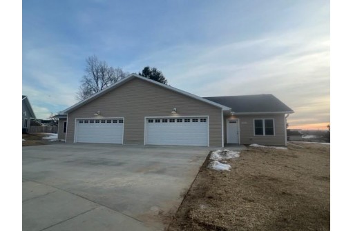 1940 Retzlaff Drive, Reedsburg, WI 53959