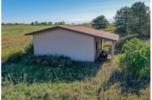 W9085 Highway 39, Blanchardville, WI 53516