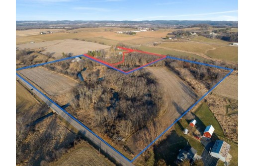 E7127 Highway 154, Rock Springs, WI 53961