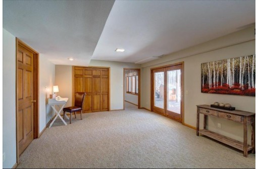 6104 Spring Pond Court, McFarland, WI 53558