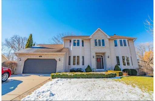 6104 Spring Pond Court, McFarland, WI 53558