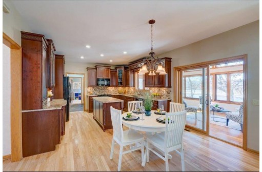 6104 Spring Pond Court, McFarland, WI 53558