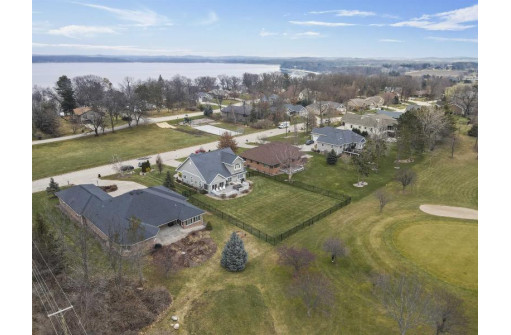 3101 Course View Drive, Stoughton, WI 53589