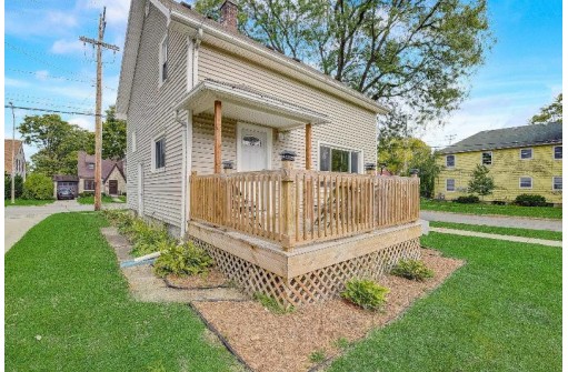 2689 Milwaukee Street, Madison, WI 53704