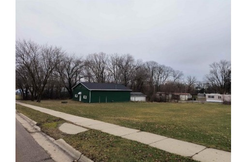 331 S Crosby Avenue, Janesville, WI 53548