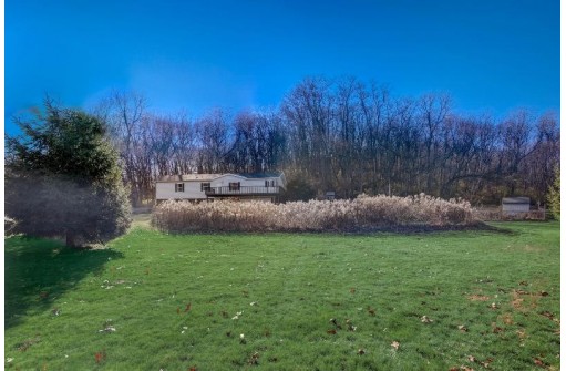 5575 Reeve Road, Mazomanie, WI 53560-9373