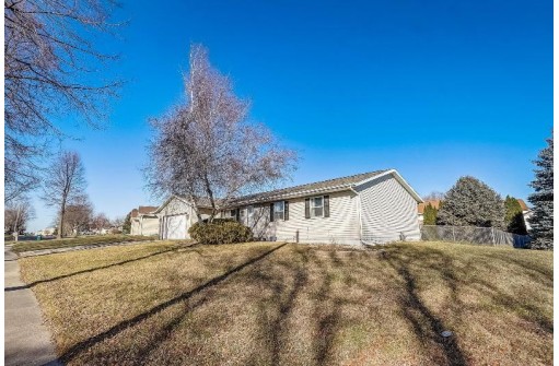 1330 Commonwealth Drive, Fort Atkinson, WI 53538-1366