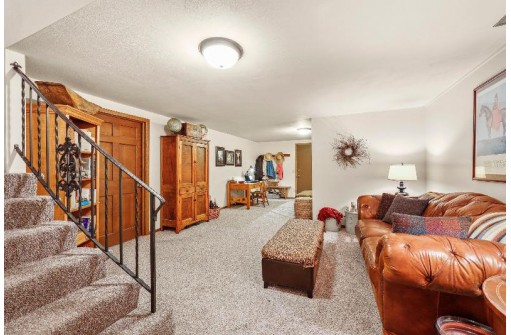 2838 Cross Country Circle, Verona, WI 53593