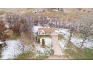 1068 Woodland Road Platteville, WI 53818