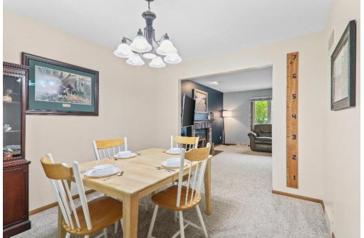 1 E Spyglass Court, Madison, WI 53717