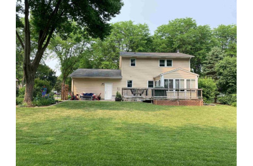 5101 Pebblebrook Drive, Madison, WI 53716