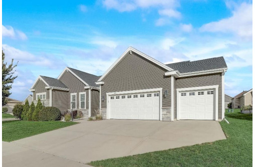 413 Crescendo Drive, Sun Prairie, WI 53590