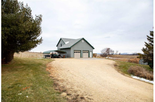 9505 Highway 133, Cassville, WI 53806