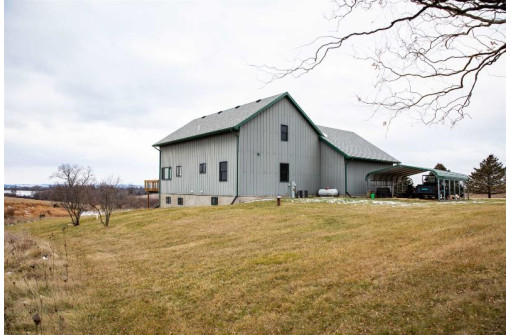 9505 Highway 133, Cassville, WI 53806