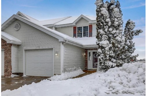 2369 Effingham Way, Sun Prairie, WI 53590-3726