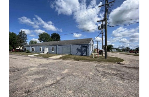 210 E Pearl Street, New Lisbon, WI 53950