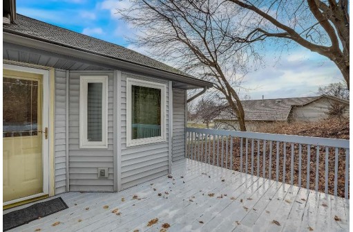 229 Yarrow Hill Drive, Cottage Grove, WI 53527