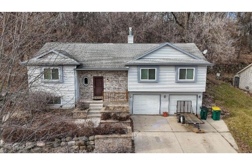 229 Yarrow Hill Drive, Cottage Grove, WI 53527