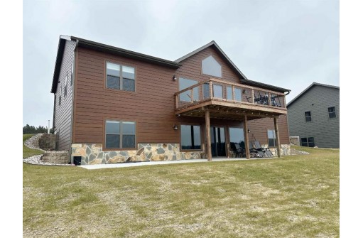 W5830 Island View Drive, New Lisbon, WI 53950