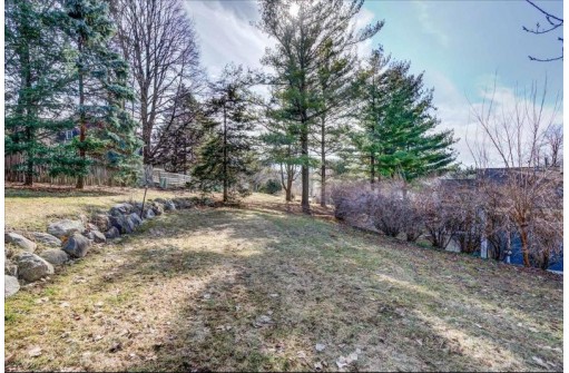 7806 Meadow Court, Middleton, WI 53562