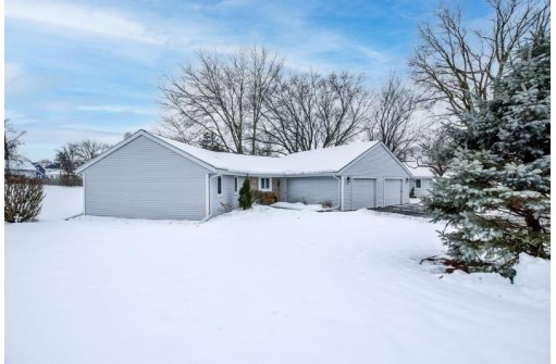 400 Lawn Street, Cambridge, WI 53523