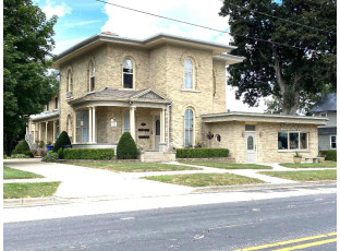 229 N Ludington Street Columbus, WI 53925