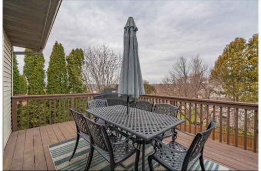 6210 Sandsnes Lane, Madison, WI 53719