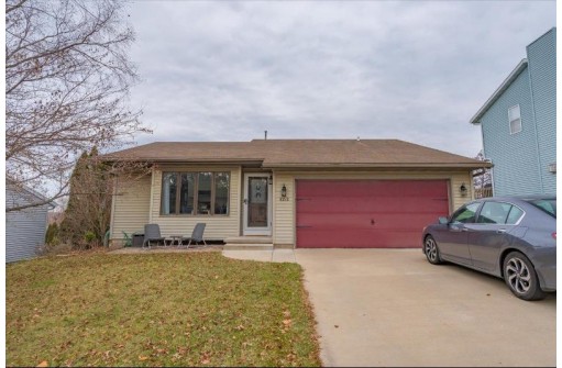 6210 Sandsnes Lane, Madison, WI 53719