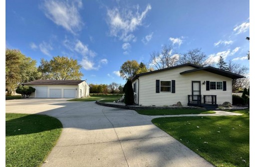 2321 S Afton Road, Beloit, WI 53511-8662