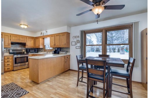 4910 Hamlet Place, Madison, WI 53714