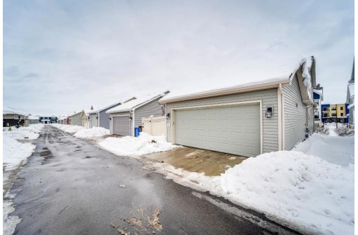 2889 Humes Lane, Fitchburg, WI 53711