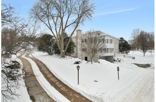 87 Golf Parkway B, Madison, WI 53704-7024