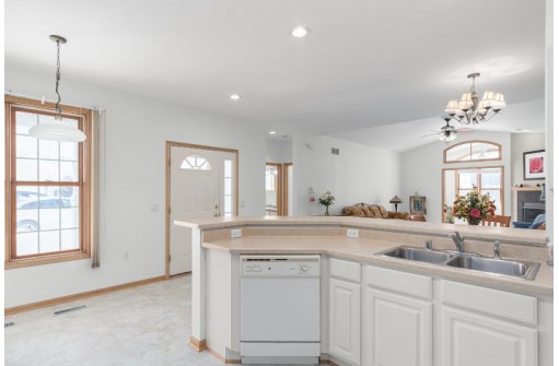 3316 North Stone Creek Circle, Madison, WI 53719