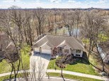 5912 Oak Hollow Drive McFarland, WI 53558