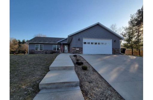 413 Dalogasa Drive, Arena, WI 53503