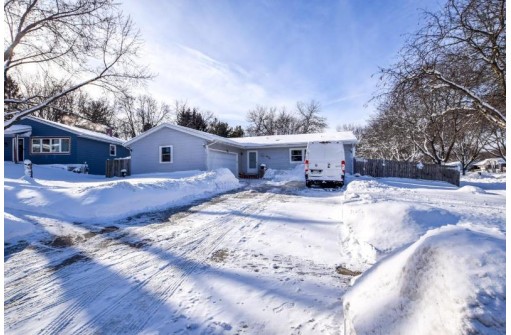 6829 Putnam Road, Madison, WI 53711