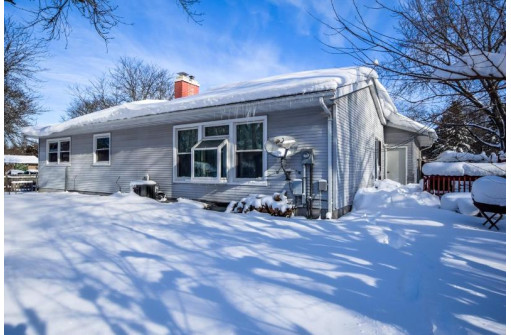 6829 Putnam Road, Madison, WI 53711