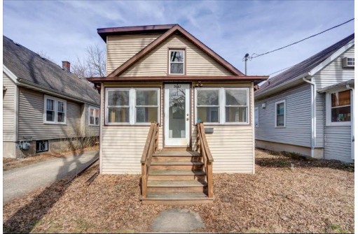 2642 Union Street, Madison, WI 53704