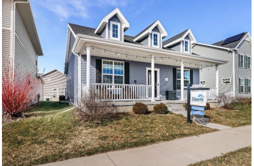 1126 White Oak Drive, Sun Prairie, WI 53590