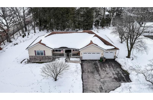 6341 Pheasant Lane, Verona, WI 53593