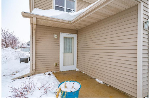 244 S Musket Ridge Drive 1, Sun Prairie, WI 53590-9594