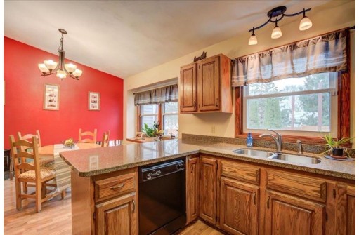 5 Lancaster Court, Madison, WI 53719