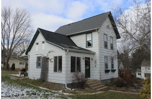 801 4th Street, New Glarus, WI 53574