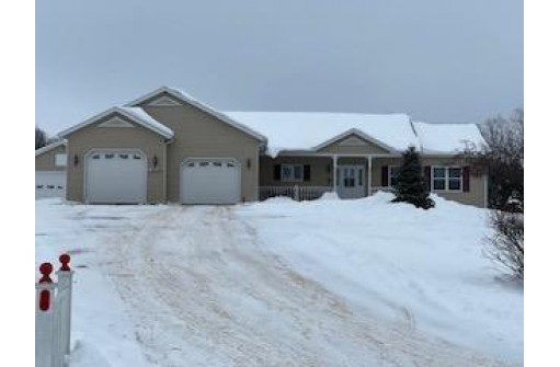 S3536 Pine Knoll Court, Baraboo, WI 53913