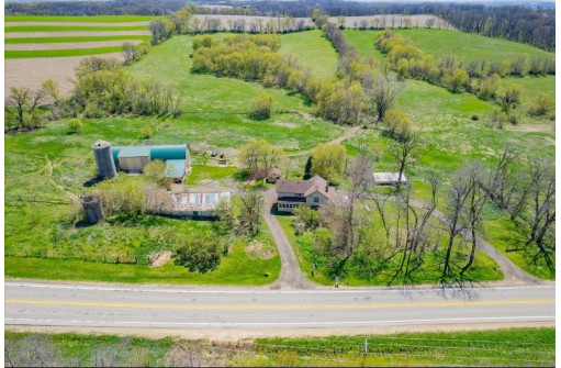 W1235 Highway 92, Brooklyn, WI 53521