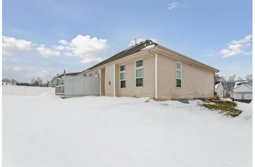 11326 N Crestwood Drive, Edgerton, WI 53534