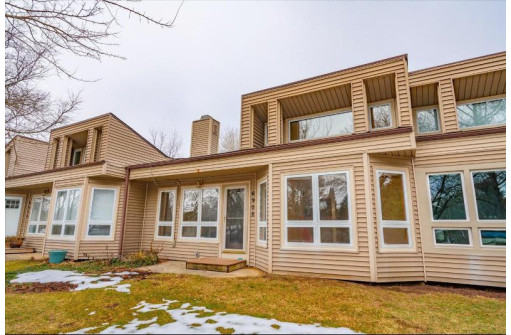 6908 Harvest Hill Road, Madison, WI 53717