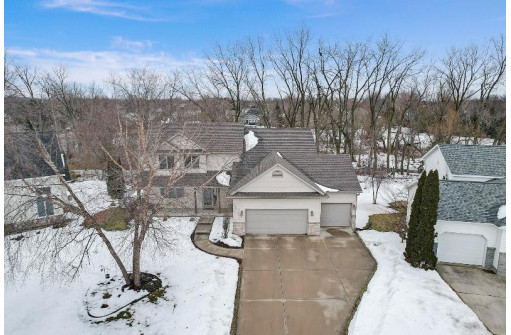 707 Lochmoore Drive, Waunakee, WI 53597